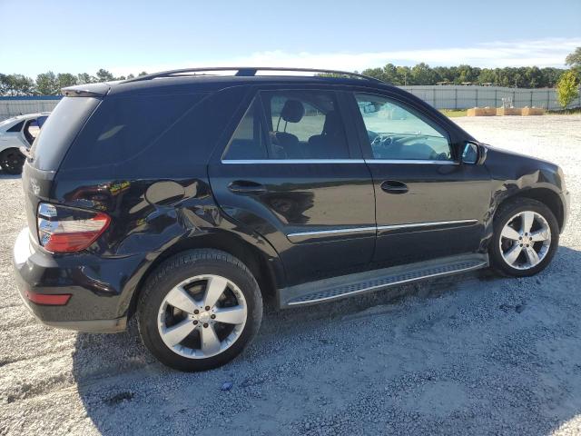 4JGBB8GB1AA603832 - 2010 MERCEDES-BENZ ML 350 4MATIC BLACK photo 3