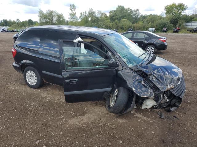 1C4GP45R85B326505 - 2005 CHRYSLER TOWN & COU BLACK photo 4