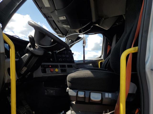 1FUJHHFG0KLKP4826 - 2019 FREIGHTLINER CASCADIA 1 Grau Foto 5