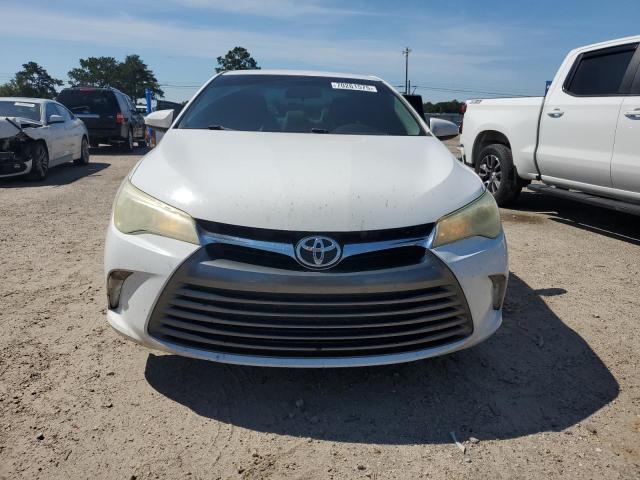 4T1BF1FK7FU995878 - 2015 TOYOTA CAMRY LE WHITE photo 5