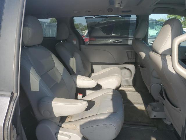 5TDDK3DC2FS094437 - 2015 TOYOTA SIENNA XLE GRAY photo 11