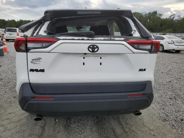 2T3W1RFV7NC196747 - 2022 TOYOTA RAV4 XLE WHITE photo 6
