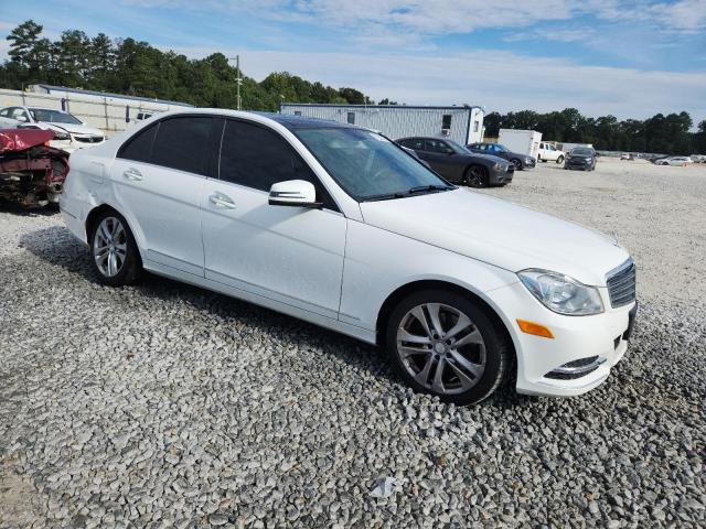WDDGF8AB5DR295972 - 2013 MERCEDES-BENZ C 300 4MATIC WHITE photo 4