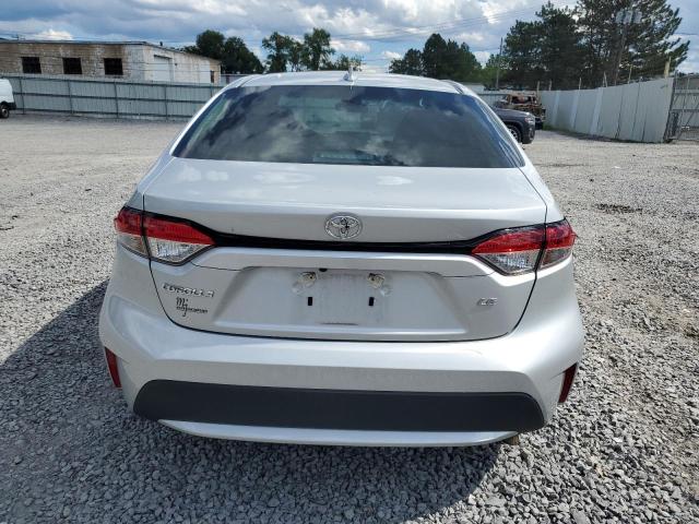 5YFEPMAE2NP382774 - 2022 TOYOTA COROLLA LE 银色 照片 6