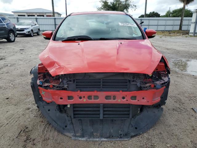 1FADP3K23FL276327 - 2015 FORD FOCUS SE RED photo 5