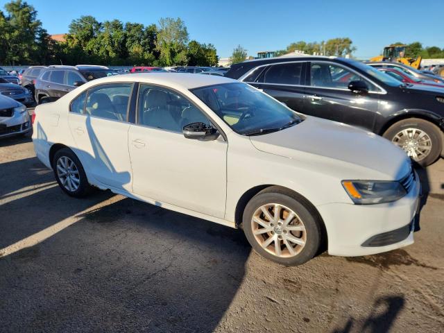 3VWDP7AJ3DM372414 - 2013 VOLKSWAGEN JETTA SE Ақ фото 4