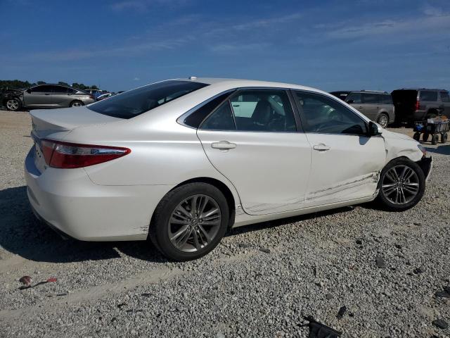 4T1BF1FK3HU426397 - 2017 TOYOTA CAMRY LE WHITE photo 3
