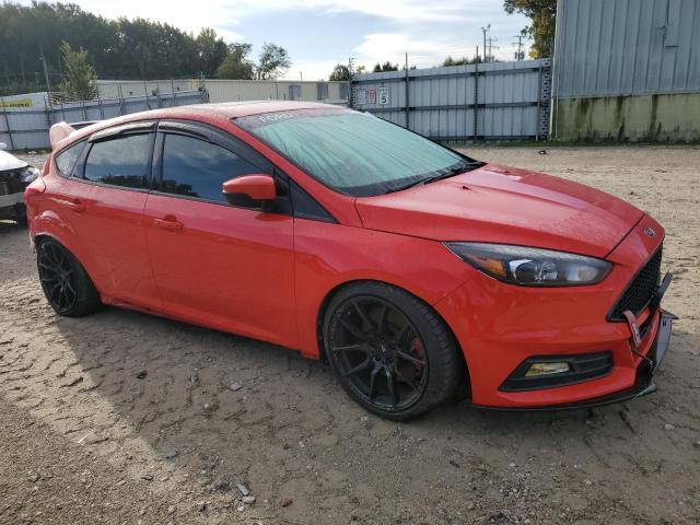 1FADP3L93HL275368 - 2017 FORD FOCUS ST RED photo 4