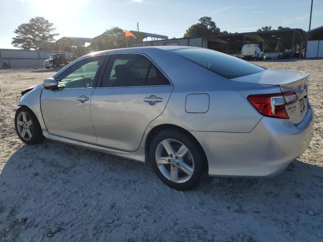 4T1BF1FK3CU067318 - 2012 TOYOTA CAMRY BASE SILVER photo 2