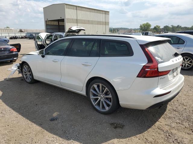 YV1102EK7L2347760 - 2020 VOLVO V60 T5 MOMENTUM WHITE photo 2