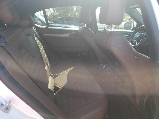 ZASPAKBN5K7C51050 - 2019 ALFA ROMEO STELVIO TI WHITE photo 11