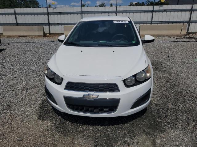 1G1JA5SH1E4171656 - 2014 CHEVROLET SONIC LS WHITE photo 5