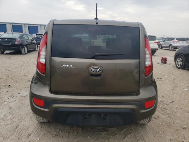 KNDJT2A52D7539119 - 2013 KIA SOUL GREEN photo 6