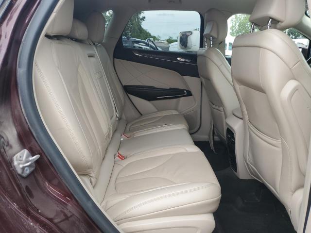 5LMCJ3D98HUL45391 - 2017 LINCOLN MKC RESERVE MAROON photo 11