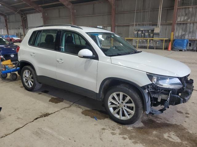 WVGAV7AXXHK043847 - 2017 VOLKSWAGEN TIGUAN S WHITE photo 4