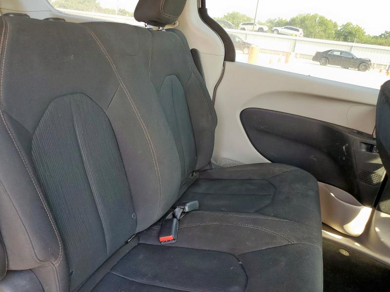 2C4RC1AG8JR114707 - 2018 CHRYSLER PACIFICA L SILVER photo 10