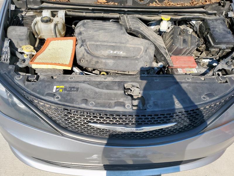 2C4RC1AG8JR114707 - 2018 CHRYSLER PACIFICA L SILVER photo 11