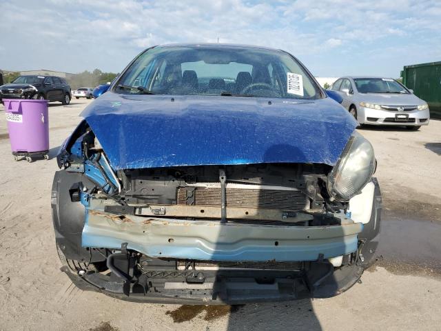 3FADP4BJ2JM145944 - 2018 FORD FIESTA SE BLUE photo 5