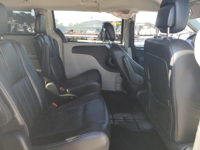 2C4RC1BG8FR600875 - 2015 CHRYSLER TOWN & COU TOURING TAN photo 11