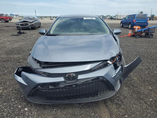 5YFEPMAEXNP388693 - 2022 TOYOTA COROLLA LE TEAL photo 5