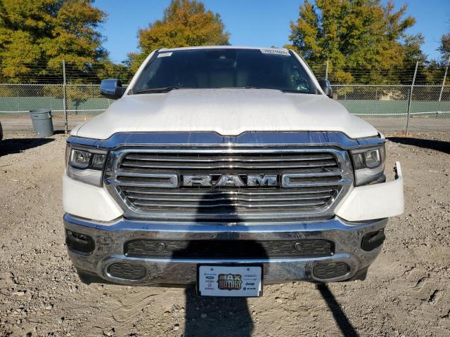 1C6SRFRT0PN641605 - 2023 RAM 1500 LARAMIE WHITE photo 5