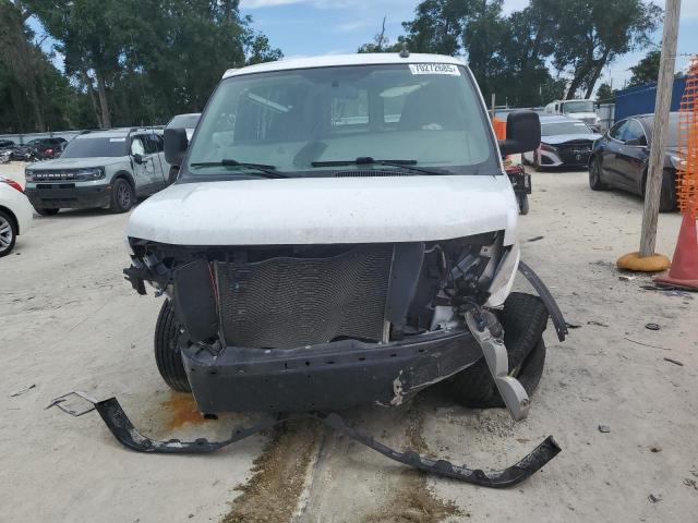 1GCWGBFP5K1277875 - 2019 CHEV EXPRESS G2500 WHITE photo 5