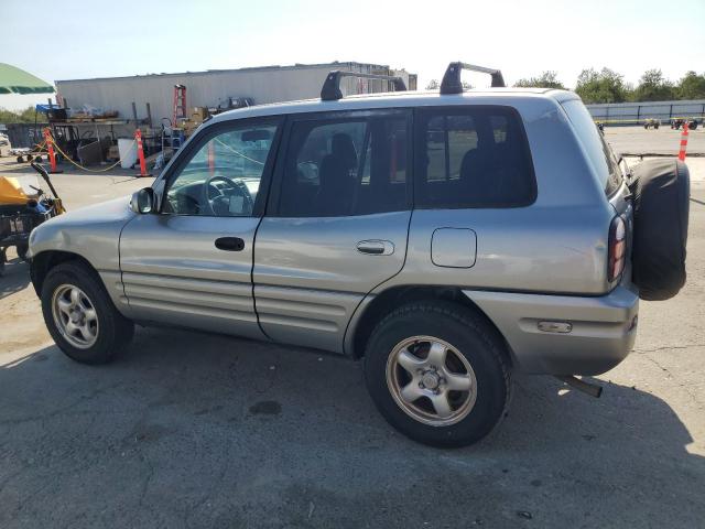JT3GP10V4X7046688 - 1999 TOYOTA RAV4 银色 照片 2