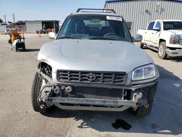 JT3GP10V4X7046688 - 1999 TOYOTA RAV4 银色 照片 5