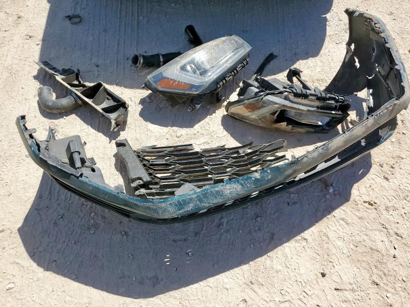 3VW5T7AU3KM024264 - 2019 VOLKSWAGEN GTI S GREEN photo 12