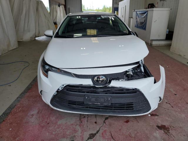 5YFB4MDE7RP095685 - 2024 TOYOTA COROLLA LE თეთრი ფოტო 5