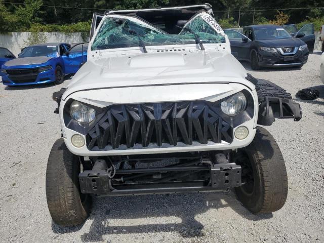 1C4HJWEG7DL579890 - 2013 JEEP WRANGLER U SAHARA 白色 照片 5