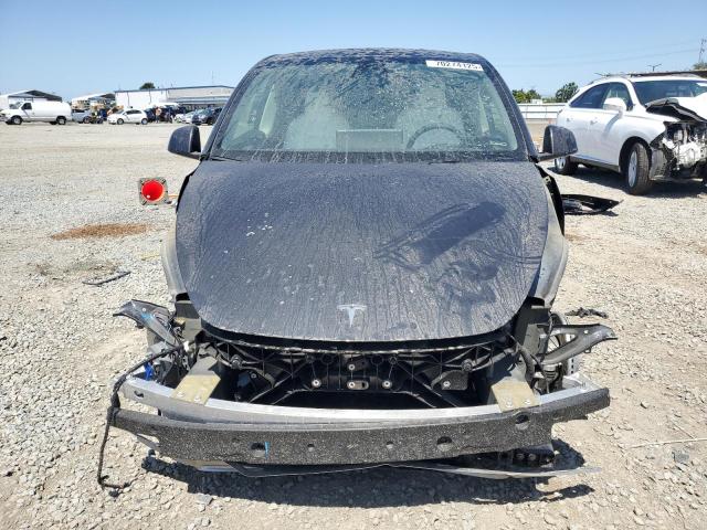 7SAYGDEE8RF063701 - 2024 TESLA MODEL Y GRAY photo 5