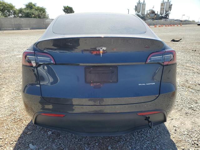 7SAYGDEE8RF063701 - 2024 TESLA MODEL Y GRAY photo 6