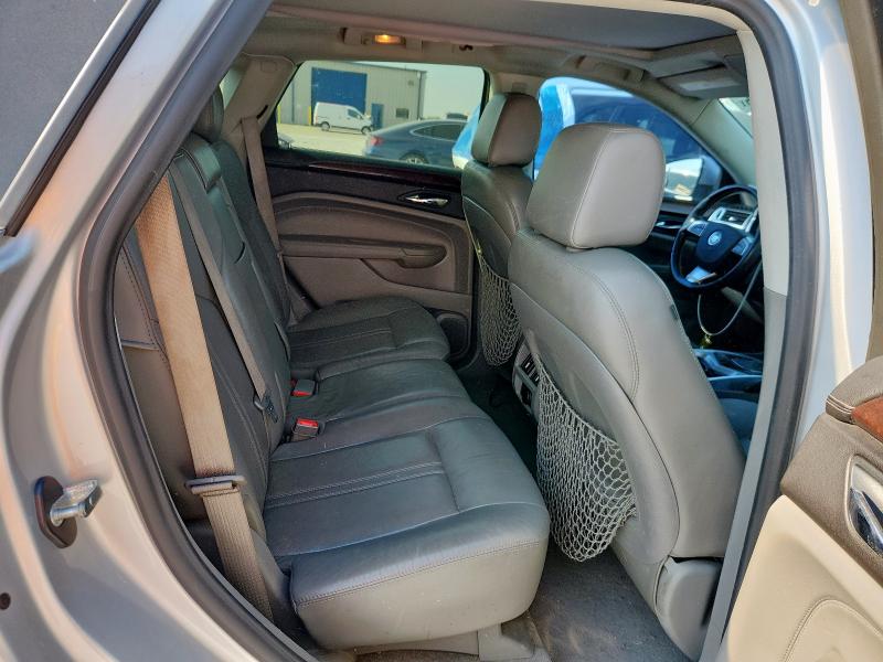 3GYFNEEY8BS669016 - 2011 CADILLAC SRX PERFORMANCE COLLECTION SILVER photo 10