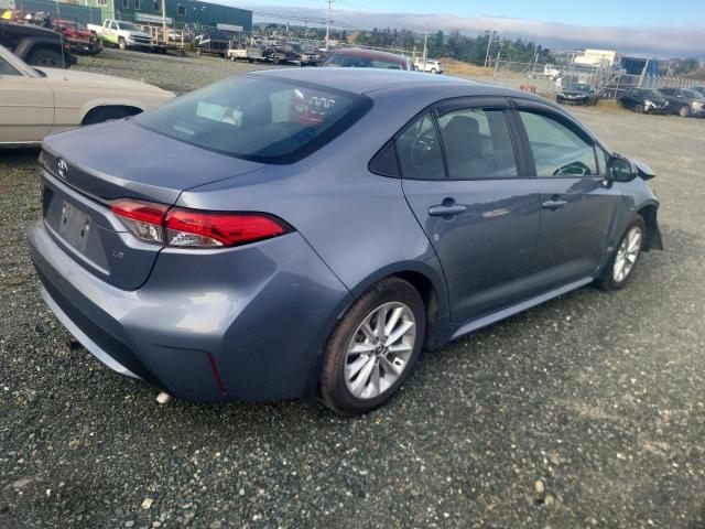 5YFBPMBE2NP346486 - 2022 TOYOTA COROLLA LE BLUE photo 3