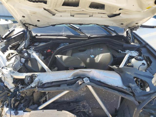 5UXTR9C57JLC80418 - 2018 BMW X3 XDRIVE30I WHITE photo 12