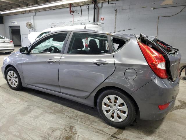 KMHCT5AE7HU305488 - 2017 HYUNDAI ACCENT SE GRAY photo 2