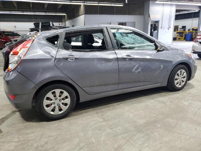 KMHCT5AE7HU305488 - 2017 HYUNDAI ACCENT SE GRAY photo 3