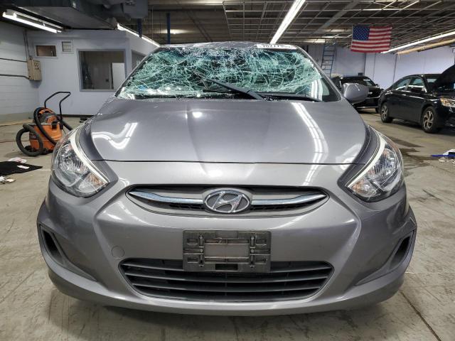 KMHCT5AE7HU305488 - 2017 HYUNDAI ACCENT SE GRAY photo 5