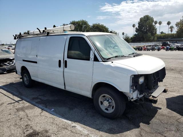 1GCZGHFG0H1134261 - 2017 CHEV EXPRESS G3500 WHITE photo 4