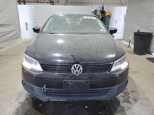 3VW1K7AJ2DM256641 - 2013 VOLKSWAGEN JETTA BASE BLACK photo 5