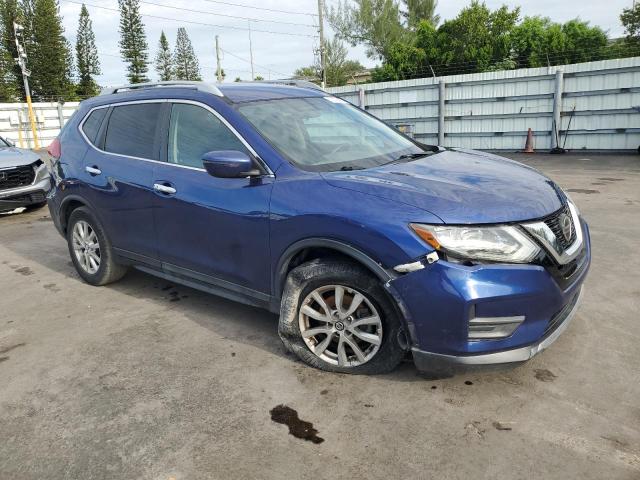 5N1AT2MT6JC788810 - 2018 NISSAN ROGUE S Blau Foto 4