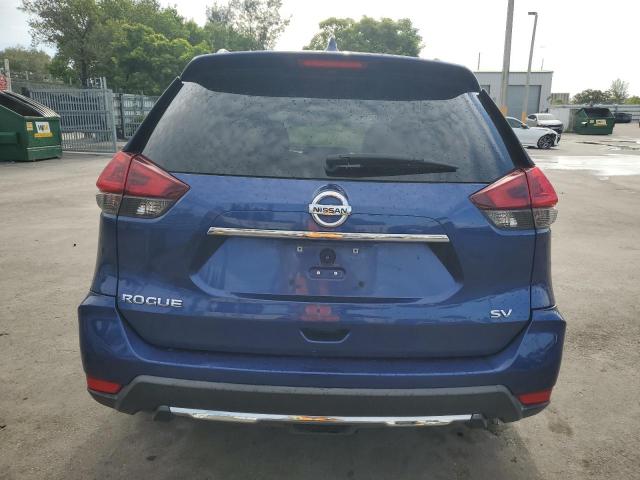 5N1AT2MT6JC788810 - 2018 NISSAN ROGUE S Blau Foto 6