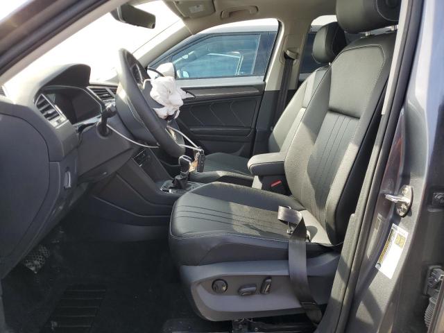 3VVMB7AX9RM106054 - 2024 VOLKSWAGEN TIGUAN SE Сұр фото 7