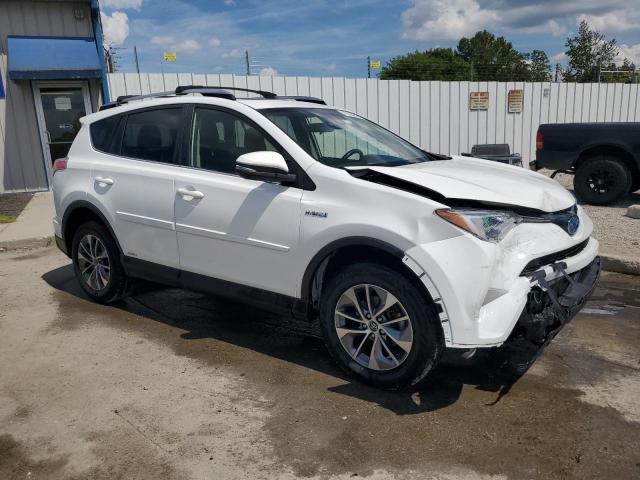 JTMRJREV2HD066096 - 2017 TOYOTA RAV4 HV LE WHITE photo 4