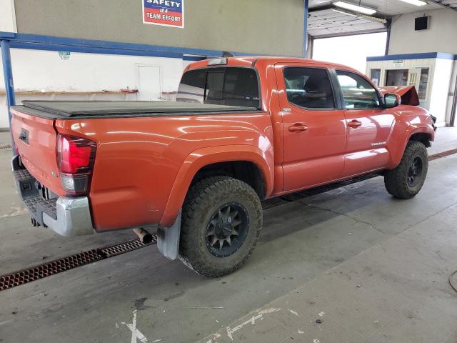 5TFCZ5AN0JX123719 - 2018 TOYOTA TACOMA DOUBLE CAB ORANGE photo 3