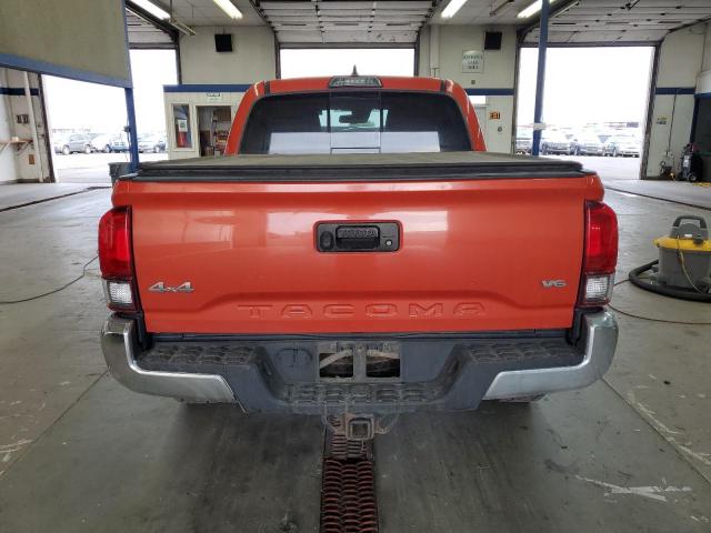 5TFCZ5AN0JX123719 - 2018 TOYOTA TACOMA DOUBLE CAB ORANGE photo 6