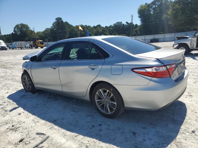 4T1BF1FK7FU052499 - 2015 TOYOTA CAMRY LE SILVER photo 2