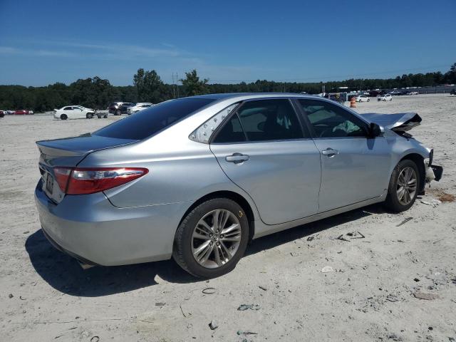 4T1BF1FK7FU052499 - 2015 TOYOTA CAMRY LE SILVER photo 3