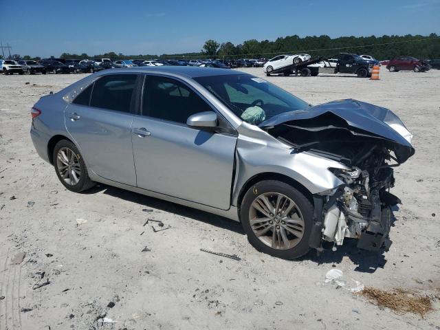 4T1BF1FK7FU052499 - 2015 TOYOTA CAMRY LE SILVER photo 4